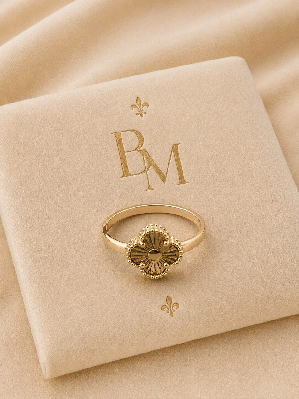 18K Yellow Gold Floral Ring – 2.4g | Size 8.5